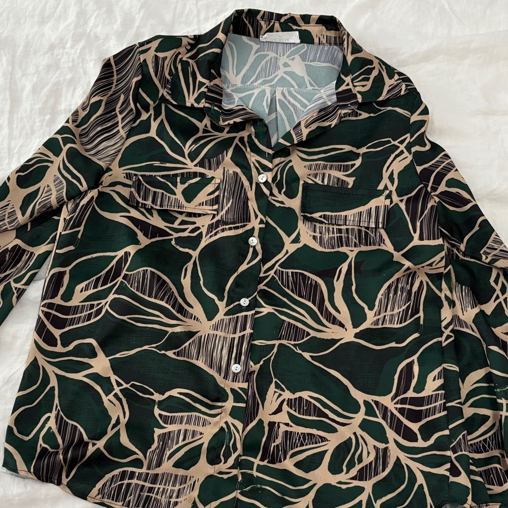 Halogen Green And Tan Patterned Button Down Shirt - image 3